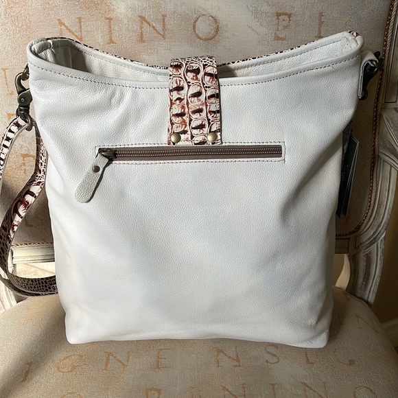 Myra Smokey Leather Cowhide shoulder Bag - Picture 9 of 10